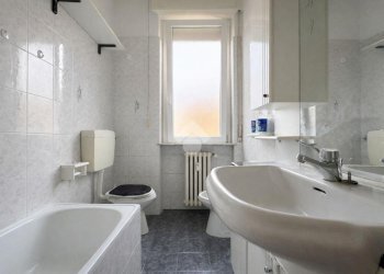 Three-room apartment Via Q. Ballara, Cameri - photo 8