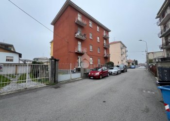 Three-room apartment Via Q. Ballara, Cameri - photo 29