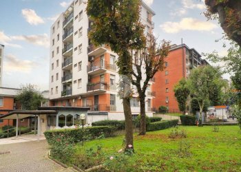 Bilocale Viale Legioni Romane, Milano (zona Bande Nere) - foto 1