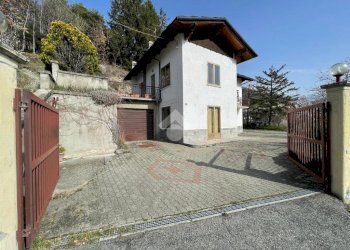 Villa Regione Duvet, Aosta - photo 1