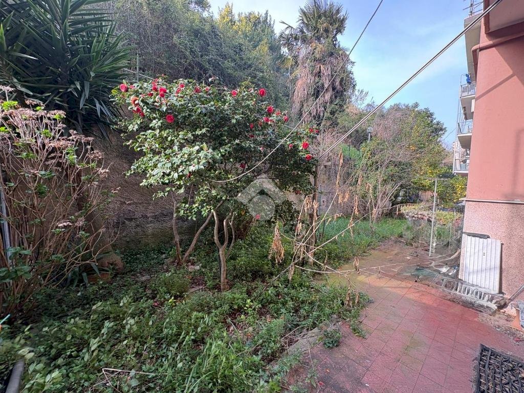 Trilocale Via Guido Agosti, Genova (zona Cornigliano) - foto 1