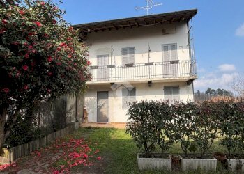 Casa indipendente Via vaglio, Varallo Pombia - foto 1