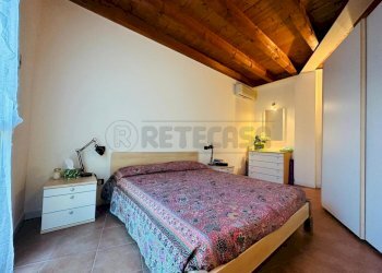 Camera matrimoniale - Appartamento Via del torchio, Manerba del Garda - foto 19