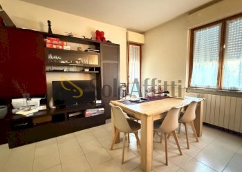 SOGGIORNO - Three-room apartment Seregno - photo 2