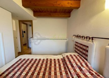 AFFITTO VERRAND - CAMERA MATRIMONIALE CON LETTINO - Bilocale Route de Verrand, Prè-Saint-Didier - foto 7