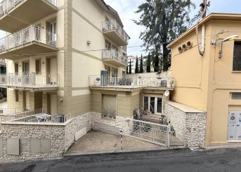 IMG_8504.JPG - Bilocale Via Val del Ponte 20, Sanremo - foto 2