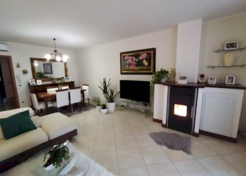 IMG_20250213_115459 (2).jpg - Villa Via Pietro Nenni 2B, Martignana di Po - foto 1