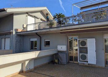 PXL_20260221_085210375.jpg - Attico Viale Europa 5, San Bartolomeo al Mare - foto 5