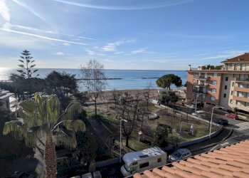 PXL_20260221_085240365.jpg - Attico Viale Europa 5, San Bartolomeo al Mare - foto 8