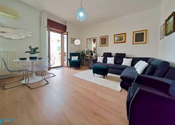 soggiorno - Trilocale Via Angelo Berardi 83, Taranto - foto 2