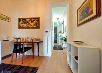 corridoio - Trilocale Via Angelo Berardi 83, Taranto - foto 8