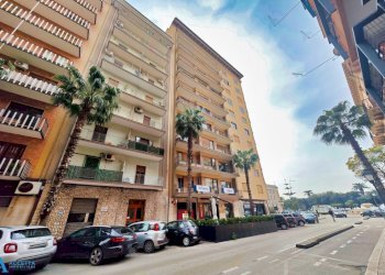 facciata - Trilocale Via Angelo Berardi 83, Taranto - foto 24