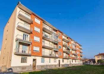 Three-room apartment Via N. Bixio, Beinasco - photo 1