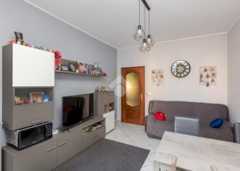 Three-room apartment Via N. Bixio, Beinasco - photo 5