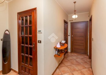 Four-room apartment Via Orbassano int., Beinasco - photo 3