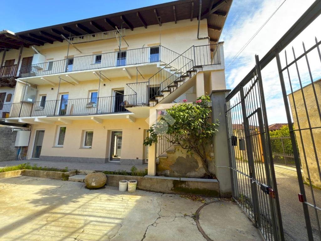 Two-room apartment Vicolo santa maria, Giaveno - photo 3