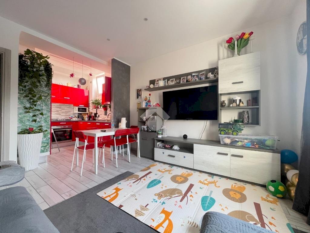 Quadrilocale Via San Pietro V. L., Pinerolo - foto 1