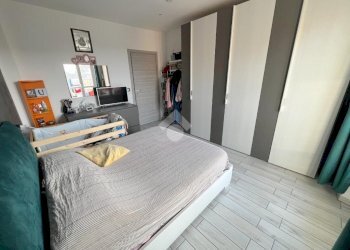 Quadrilocale Via San Pietro V. L., Pinerolo - foto 9