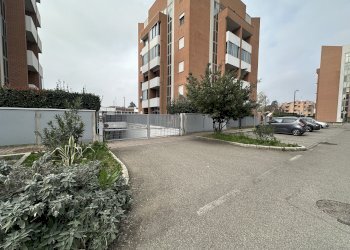 Esterno - Box via Silvio Pellico, 2, Imola - foto 1