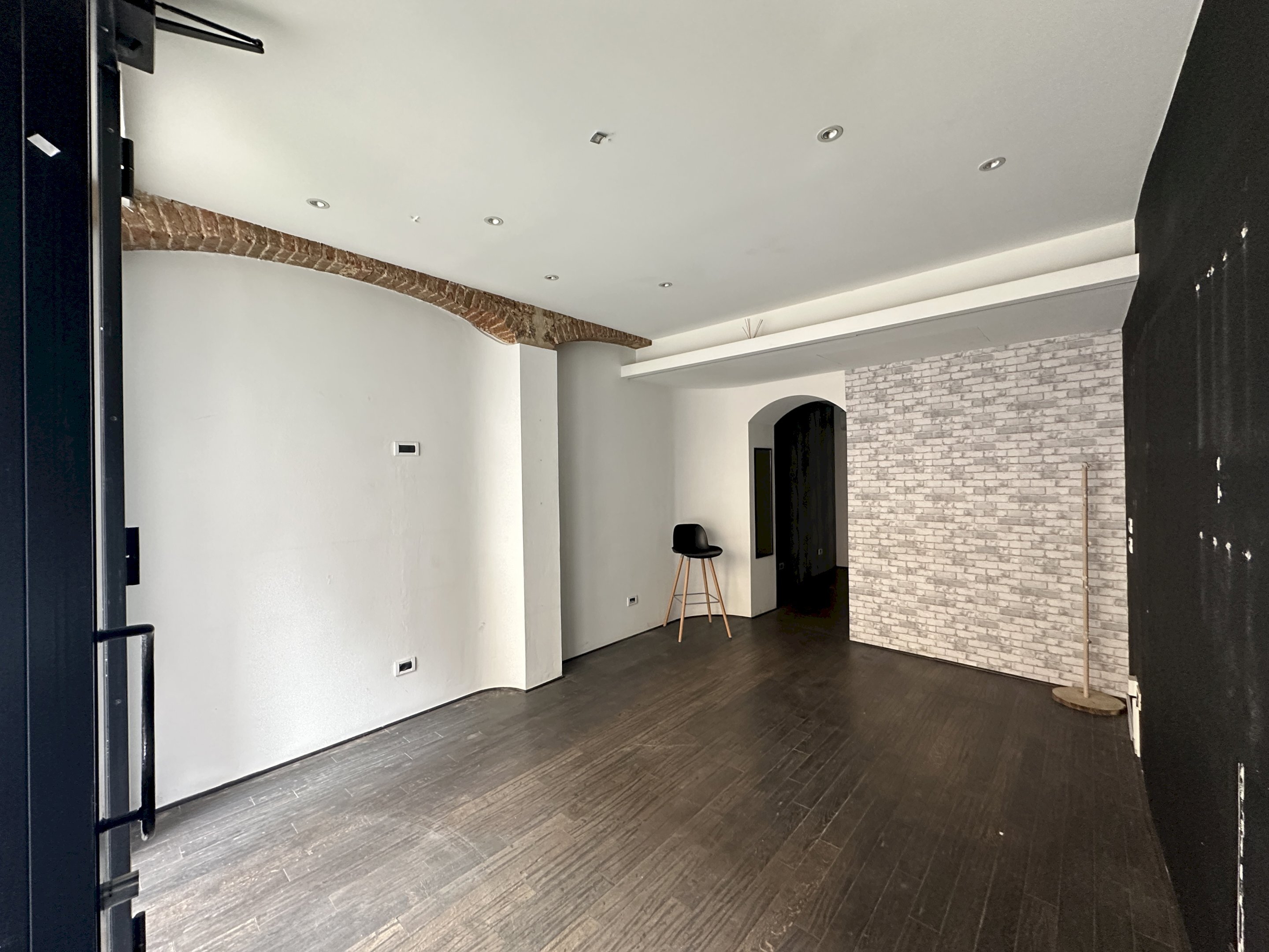 Ingresso - Commercial Premises via Emilia, 146, Imola - photo 2