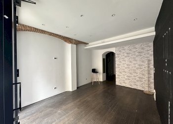 Ingresso - Locale Commerciale via Emilia, 146, Imola - foto 2