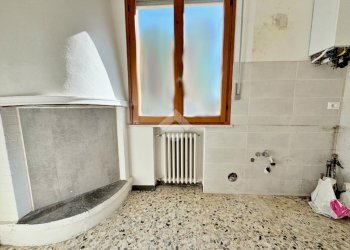 Portion of a house Viale Roma, Vallefoglia - photo 1