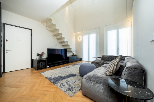 Attic Torino (neighborhood San Salvario) - photo 1