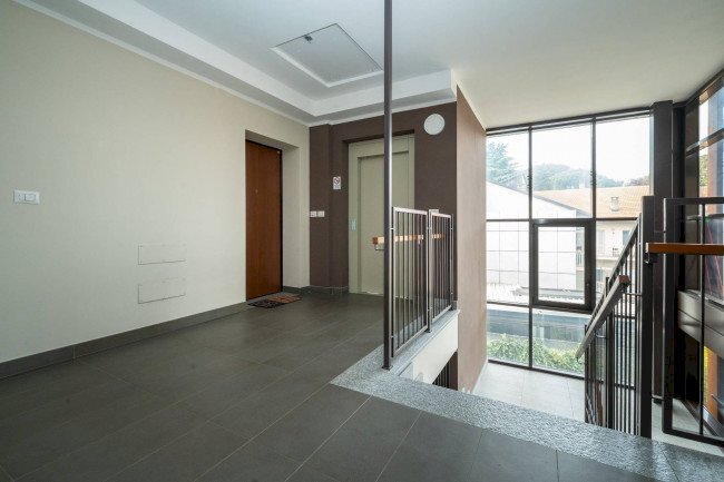 Attic Torino (neighborhood San Salvario) - photo 2