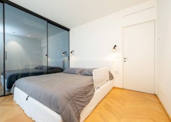 Attic Torino (neighborhood San Salvario) - photo 14