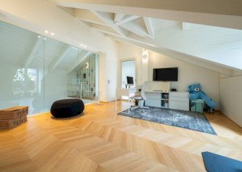 Attic Torino (neighborhood San Salvario) - photo 29