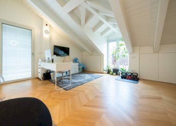 Attic Torino (neighborhood San Salvario) - photo 31