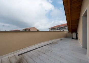 Attic Torino (neighborhood San Salvario) - photo 33