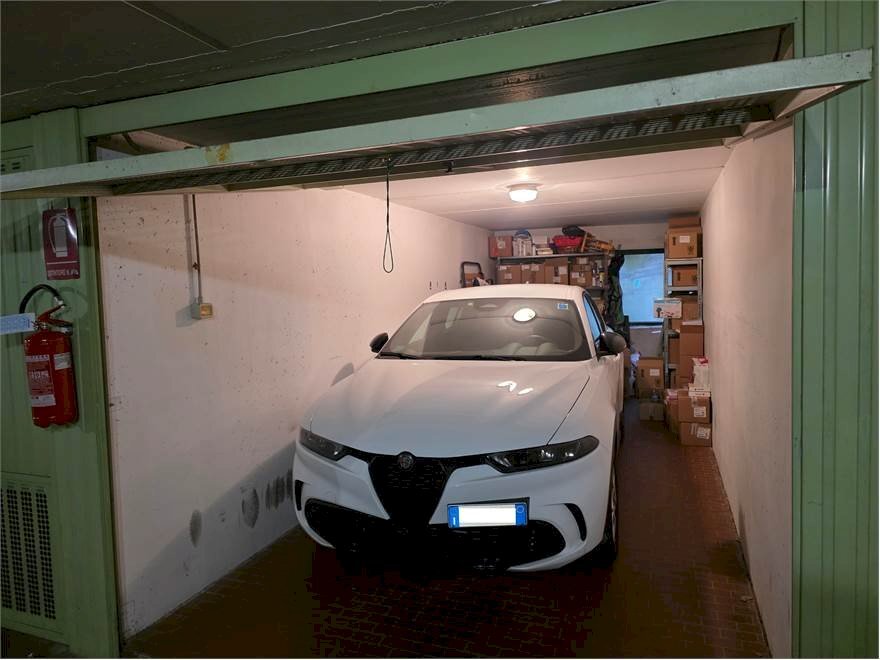 Box Genova (zona Castelletto) - foto 2