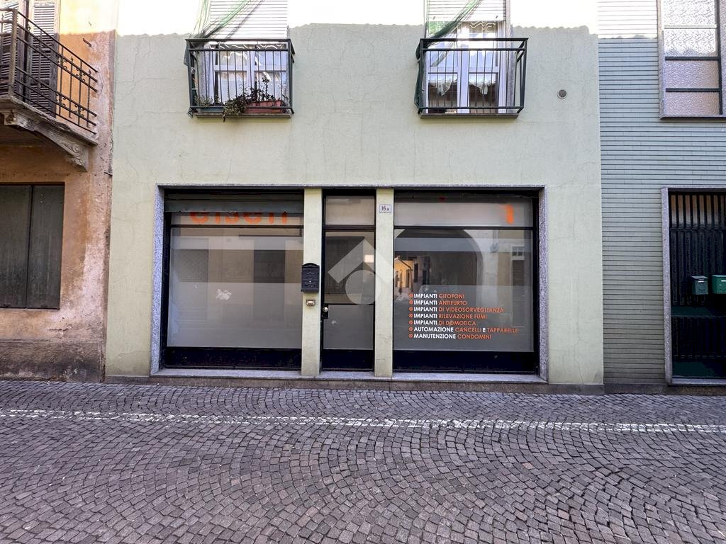 Negozio Via San Giuseppe Maria Gambaro, Galliate - foto 1