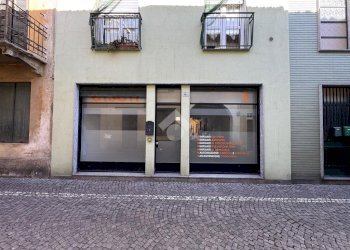 Negozio Via San Giuseppe Maria Gambaro, Galliate - foto 1