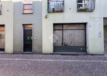 Negozio Via San Giuseppe Maria Gambaro, Galliate - foto 19