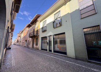 Negozio Via San Giuseppe Maria Gambaro, Galliate - foto 20