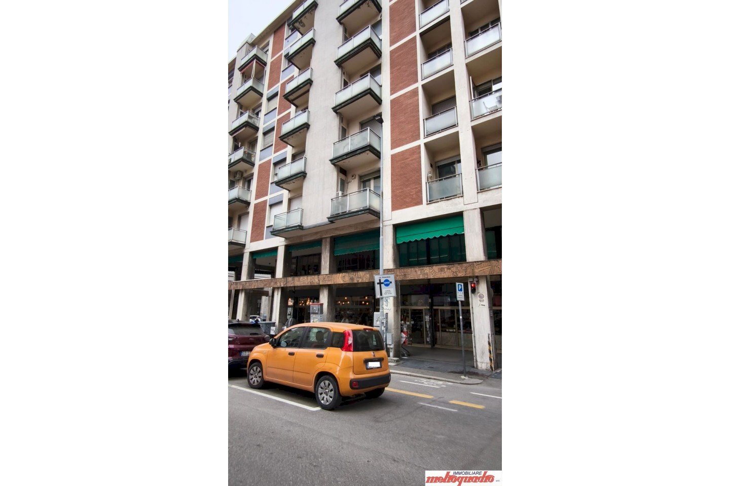 Negozio via Cesare Boldrini, 5, Bologna (zona Centro Storico) - foto 2