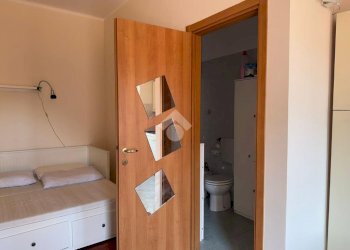 One-room apartment Via S. Francesco da Paola, Torino (neighborhood Centro) - photo 11