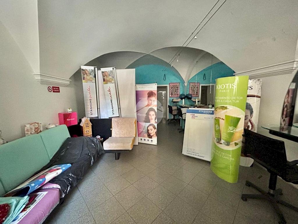 Negozio Via Piave, Savona - foto 2