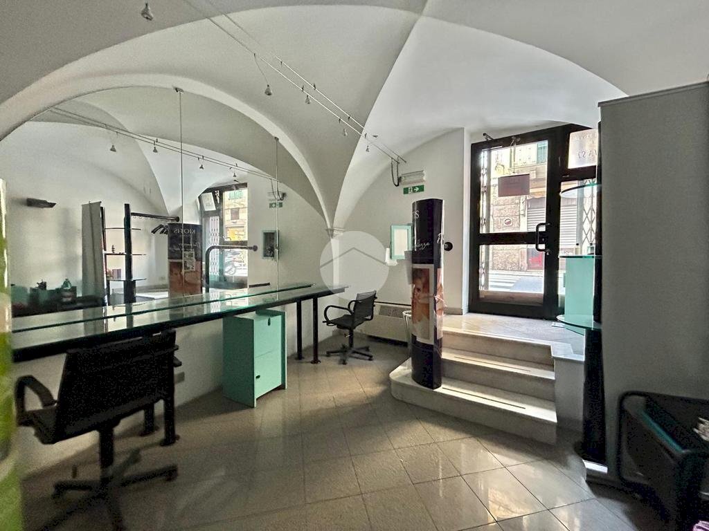 Negozio Via Piave, Savona - foto 3