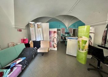 Negozio Via Piave, Savona - foto 2