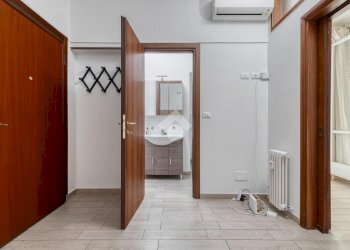 Ufficio Via San Felice, Bologna (zona Centro Storico) - foto 3