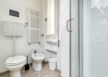 Ufficio Via San Felice, Bologna (zona Centro Storico) - foto 12