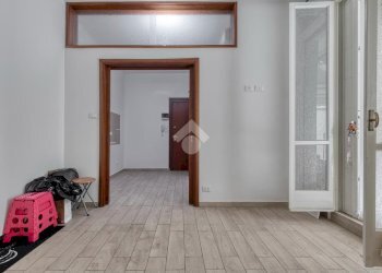 Ufficio Via San Felice, Bologna (zona Centro Storico) - foto 16