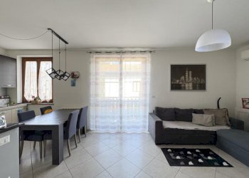 Four-room apartment Via di Mezzo, Strambino - photo 7