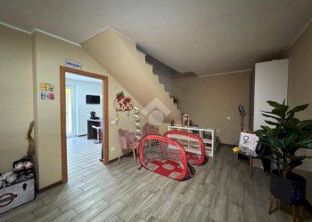 Villa a Schiera Via Sandro Pertini, Suno - foto 14