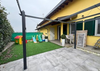 Villa a Schiera Via Sandro Pertini, Suno - foto 27