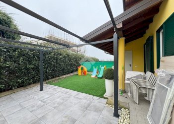 Villa a Schiera Via Sandro Pertini, Suno - foto 29