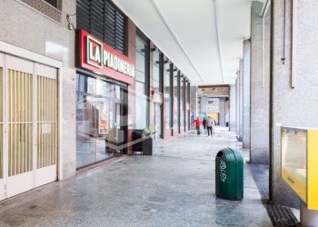 Locale Commerciale Largo XII Ottobre, Genova (zona Centro) - foto 22